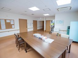 明るい多目的スペース