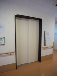 清潔感のあるエレベーター