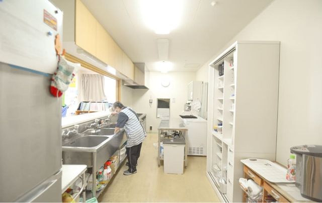広々とした明るいキッチン