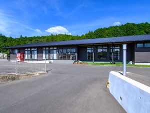 モダンな建物の外観