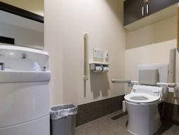 バリアフリーなトイレ設備