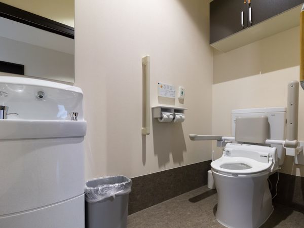 バリアフリーなトイレ設備