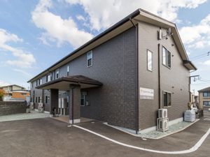 清潔な新しい建物の外観