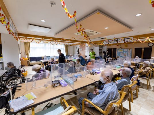ケアセンターの食堂風景
