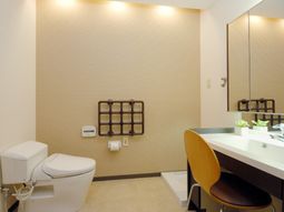 快適な洗面台とトイレ