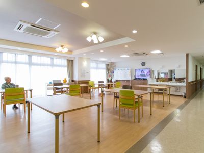 明るいダイニングスペース