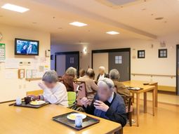 和やかな食堂の様子