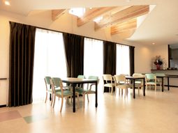 明るい食堂エリア