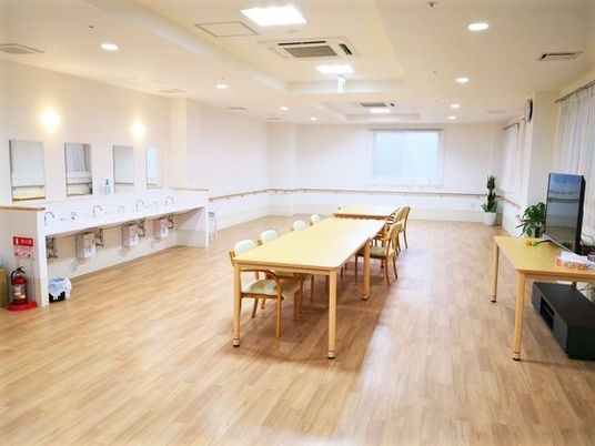 清潔な広々ダイニング