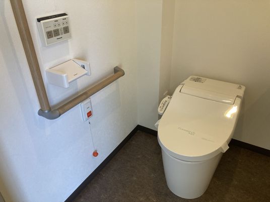 安全設備の整ったトイレ