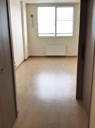 明るい個室の空間