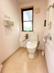 バリアフリー設計のトイレ