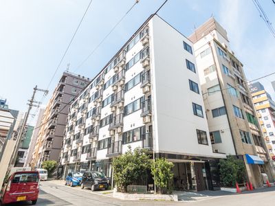 都市型施設の外観