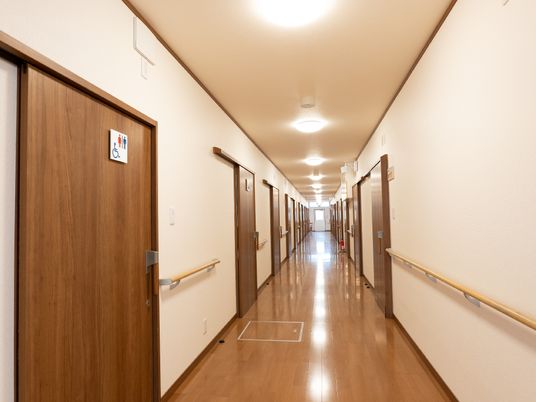 清潔な廊下の一部