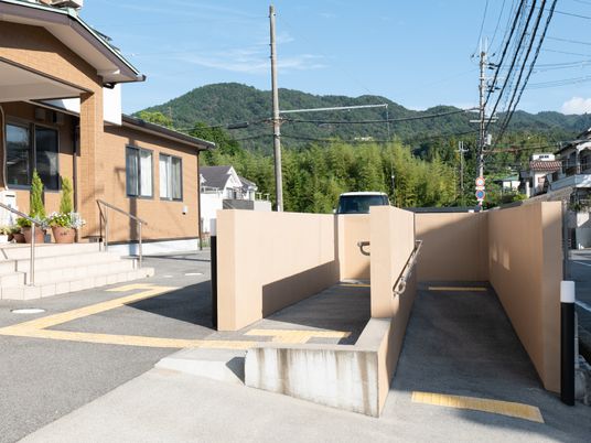 バリアフリーなエントランス