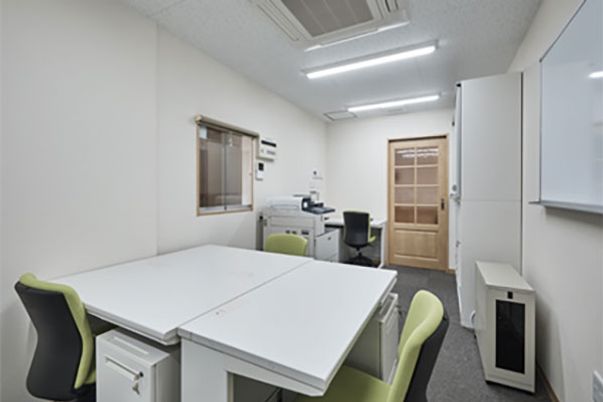 作業スペース内観