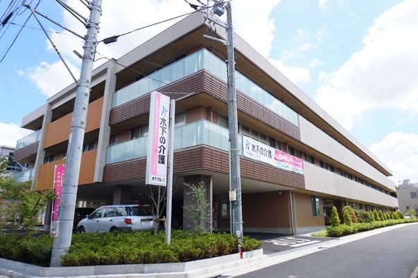 現代的な建物の外観