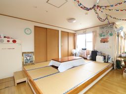 明るい和室の様子