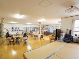 広々明るい多目的スペース