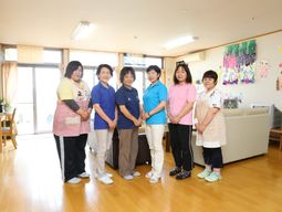 スタッフ集合写真