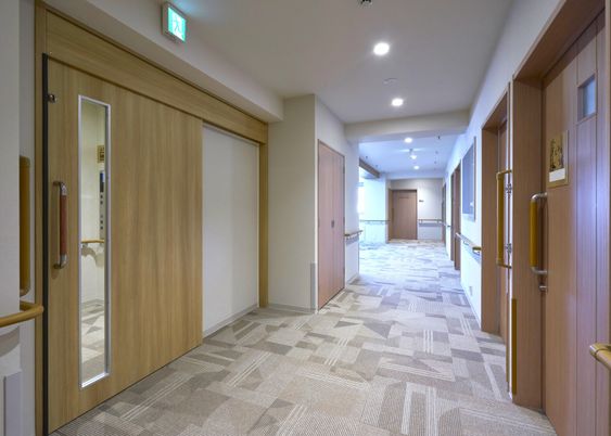 温かな光の廊下