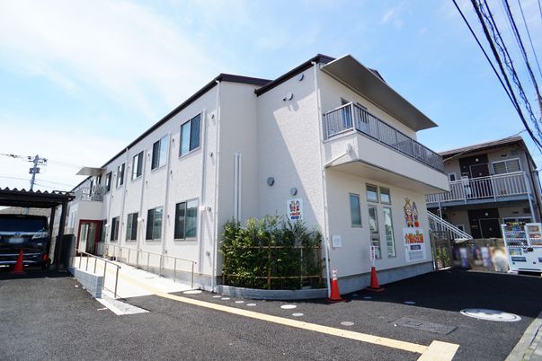 清潔感のある施設外観