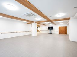 広々とした明るいリビング