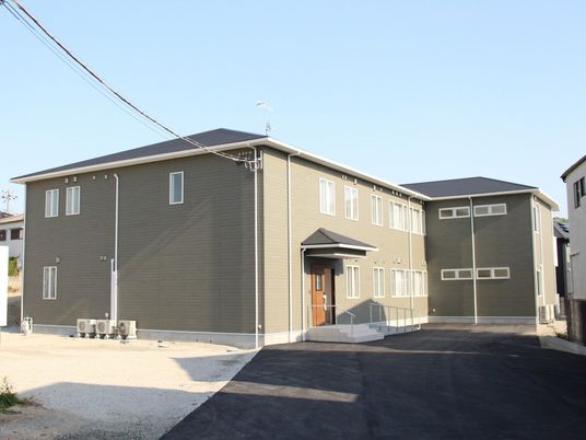 新築そうな建物外観