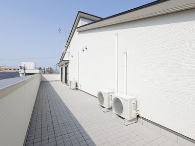 屋上のエアコンユニット