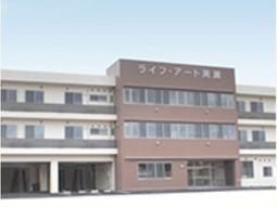 清潔感のある建物正面