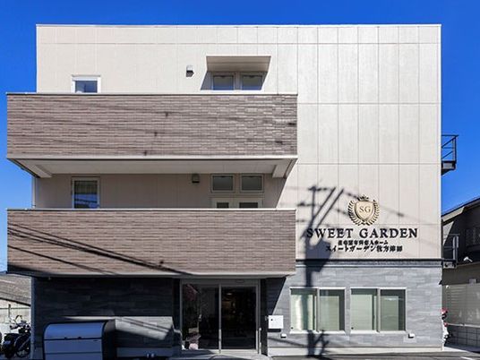 外観の建物正面  