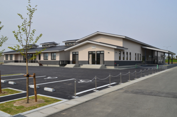 清潔感ある外観の施設