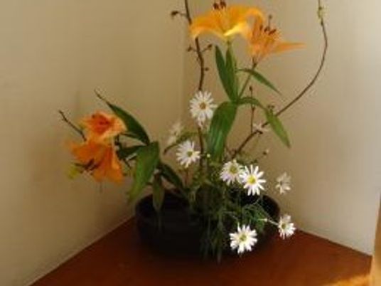 花の鉢が置かれたコーナー  