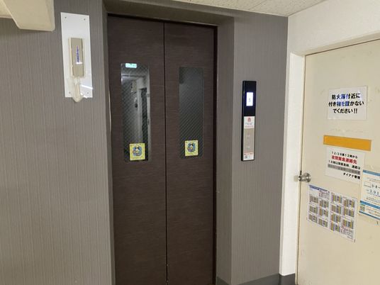 安全に配慮したエレベーター