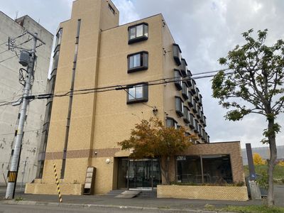 レンガ造りの外観