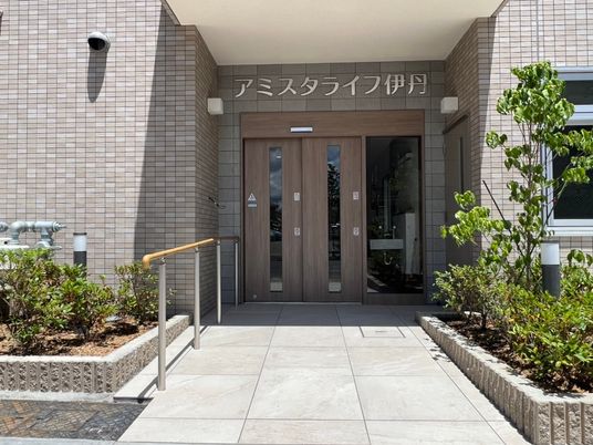 アクセス良好なエントランス