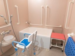 バリアフリー浴室の設備