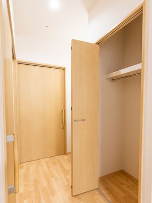 洋室のクローゼット付き
