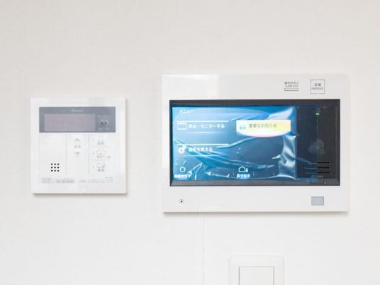 通信機器の壁掛け設置