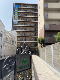 高層ビルの外観