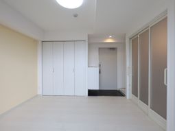 清潔感のある明るい廊下