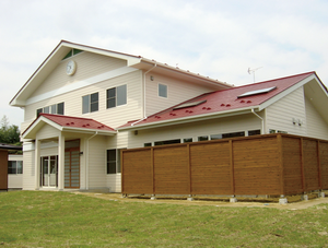 自然光の建物外観