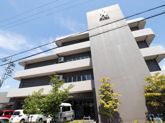 現代的な建物の外観