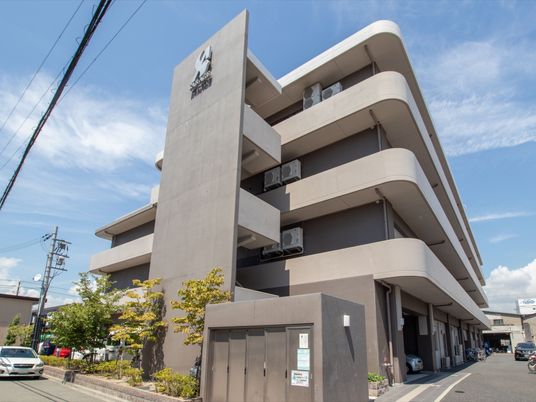 現代的な建築の外観
