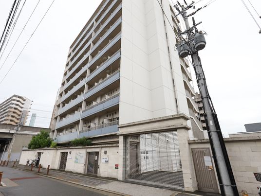 高層建築の外観