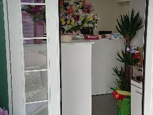 明るい玄関まわり  