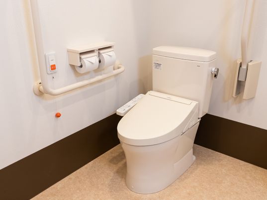 バリアフリー設計のトイレ