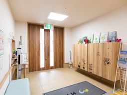 明るい受付エリア