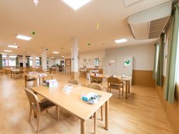 広いダイニングルーム