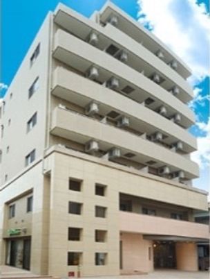 多層建築の明るい外観